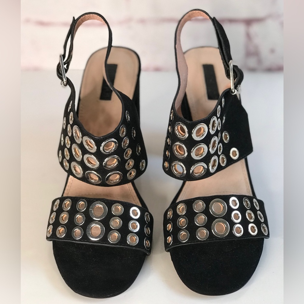TOPSHOP Black Suede Silver Grommet Block Heel Ankle Strap Slingback Heel NWT 9.5 - Picture 14 of 16